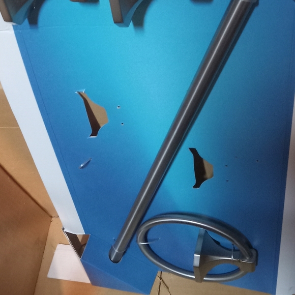 Bathroom Hardware Set in Chrome with Towel Ring and Towel Hanger… - Picture 2 of 2